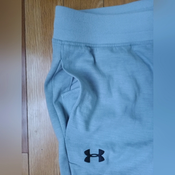 (Under Armour) Fitted Grey Sweatpants XL - Picture 3 of 4